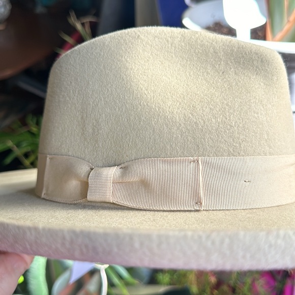 Wool Hat - Picture 4 of 9